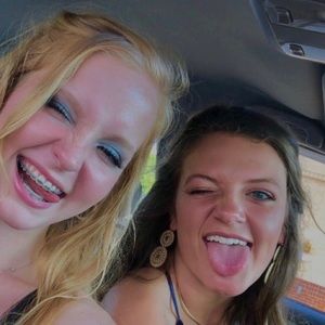 Meet your Posher, Carly